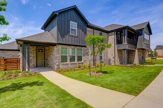Canvas at Willow Park in Willow Park, TX - Building Photo - Building Photo