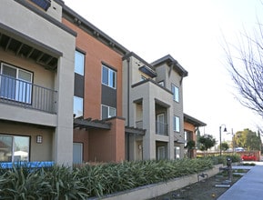 Brookwood Terrace in San Jose, CA - Building Photo - Building Photo