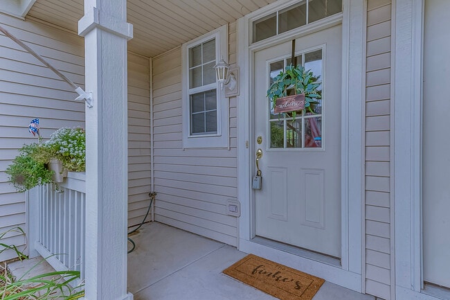 2172 Sunrise Cir in Aurora, IL - Foto de edificio - Building Photo