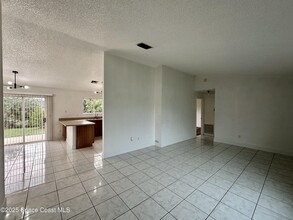 454 Vin Rose Cir SE in Palm Bay, FL - Building Photo - Building Photo