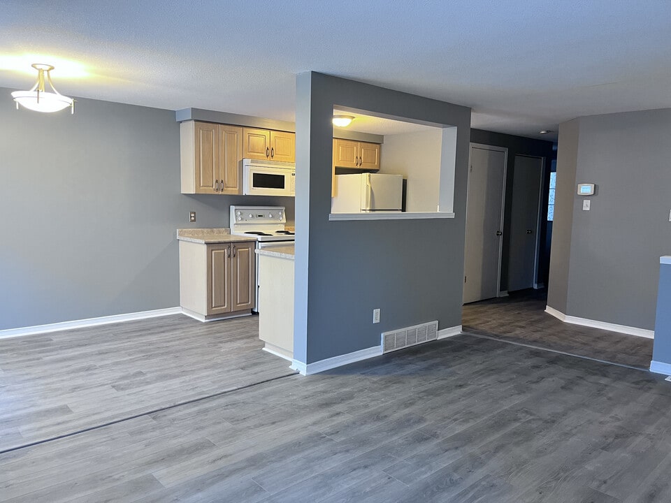 193 Prosperity Dr in Kitchener, ON - Building Photo
