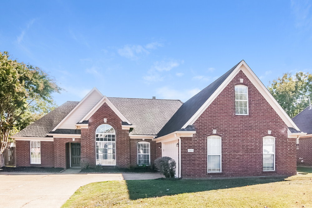 7418 Bridle Cove in Southaven, MS - Building Photo