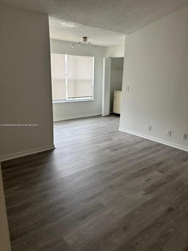 property at 701 Vista Isles Dr