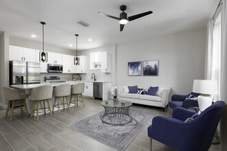 SoHo at Lakeside Townhomes in Kissimmee, FL - Building Photo - Interior Photo