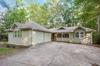 540 Hillsdale Dr in Fayetteville, GA - Building Photo - Building Photo