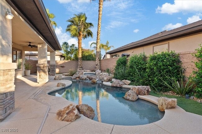 7381 Summer Duck Way in North Las Vegas, NV - Building Photo - Building Photo