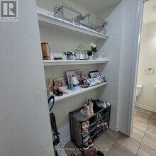 973 Logan Dr in Milton, ON - Building Photo - Building Photo