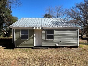 3912 Overdale Rd in Winston-Salem, NC - Building Photo - Building Photo