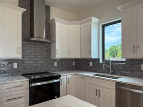 2129 W Pine St in Tampa, FL - Building Photo - Building Photo
