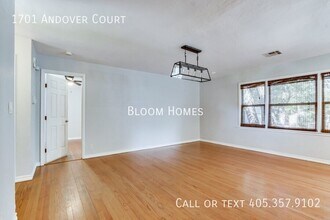 1701 Andover Ct in The Village, OK - Building Photo - Building Photo