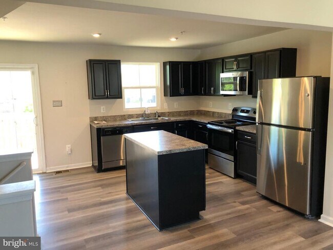 46350 Creeping Primrose Ln in Lexington Park, MD - Building Photo - Building Photo