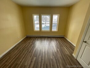 204-206 Magnolia St-Unit -1L in Hartford, CT - Building Photo - Building Photo