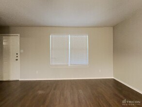 2445 Keyhole Vw in Converse, TX - Building Photo - Building Photo