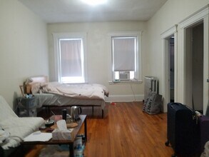 1334 Commonwealth Ave, Unit 4 in Boston, MA - Building Photo - Building Photo