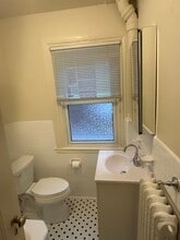 415 E Capitol St SE, Unit #1 Rear in Washington, DC - Foto de edificio - Building Photo