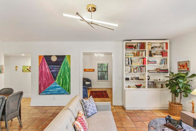 260 Oleander Ave-Unit -E1 in Palm Beach, FL - Foto de edificio - Building Photo