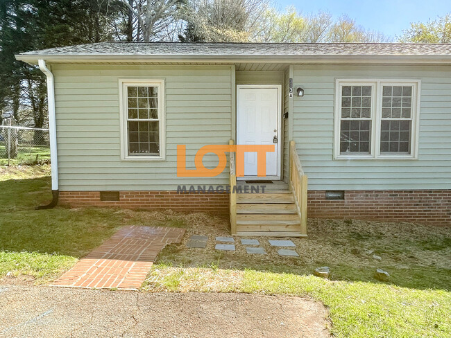 113 Newton Ave, Unit A in Pickens, SC - Building Photo - Building Photo