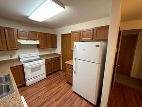 233 Westchester Square N-Unit -233 Westchester Sq North in Billings, MT - Building Photo - Building Photo