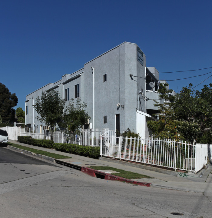 3351 Eagle Rock Blvd in Los Angeles, CA - Building Photo