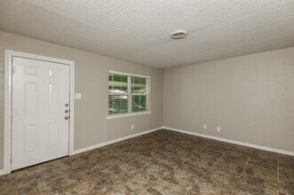 405 S Judd St in Fort Worth, TX - Building Photo - Building Photo