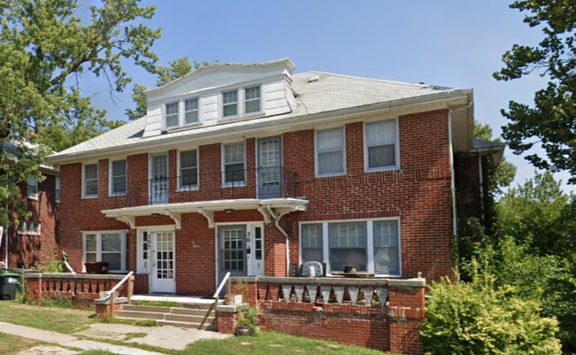 property at 303 N 38th St