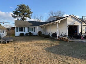 1680 Guthrie St in Virginia Beach, VA - Building Photo - Building Photo