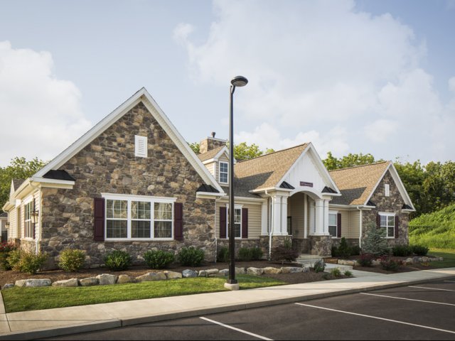 The Residences at Willow Ridge in Northampton, PA - Foto de edificio