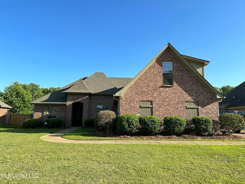 141 Mason Way in Madison, MS - Building Photo