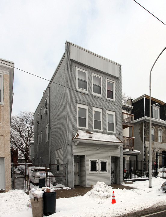 36 N 40th St in Philadelphia, PA - Building Photo