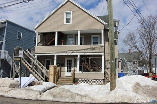 46 Pulaski St in Torrington, CT - Building Photo