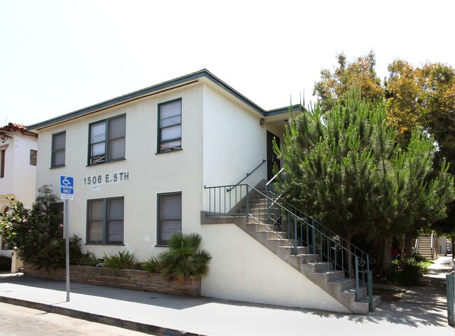 1506 E 5th St in Long Beach, CA - Foto de edificio - Building Photo