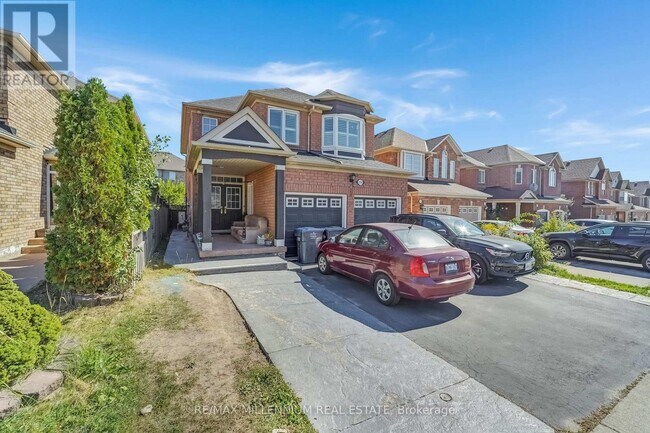 1250 Galesway Blvd in Mississauga, ON - Building Photo - Building Photo