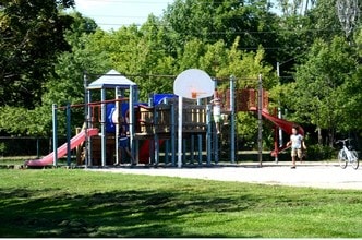 549-573 N Service Rd in Mississauga, ON - Building Photo - Other