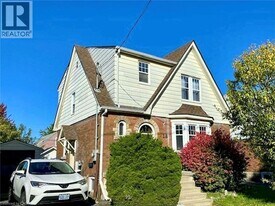 18 Cameron Ave S in Hamilton, ON - Building Photo