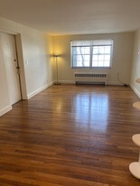 8 Menotomy Rd, Unit 4 in Arlington, MA - Building Photo