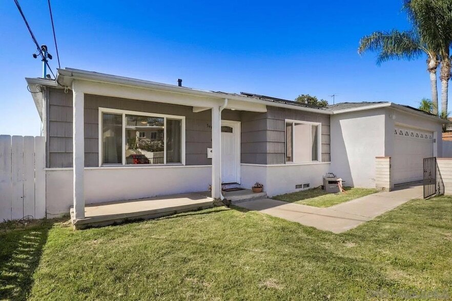 5442 San Onofre Terrace in San Diego, CA - Foto de edificio