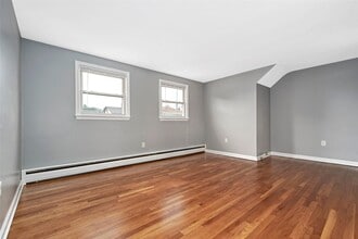 55 Park Ave in Harrison, NY - Building Photo - Building Photo