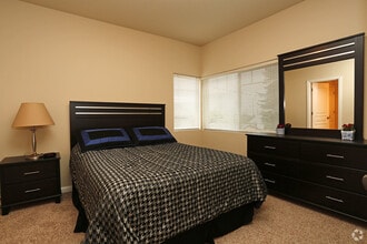 Tabor Pointe Apartments in Portland, OR - Foto de edificio - Building Photo