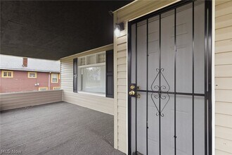 12808 Beachwood Ave in Cleveland, OH - Building Photo - Building Photo