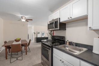 Norris Hills in Norristown, PA - Building Photo - Interior Photo