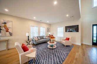 60 Ramble Ln in Levittown, NY - Building Photo - Building Photo