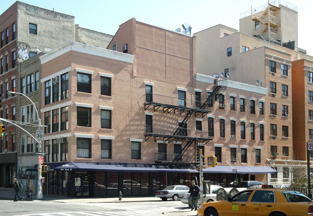 93 Avenue B in New York, NY - Building Photo