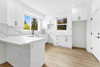 11630-122 122 St NW in Edmonton, AB - Building Photo - Building Photo