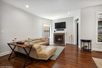 814 W Aldine Ave in Chicago, IL - Building Photo - Building Photo