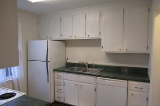 100 Chinkapin Dr in Stephens City, VA - Building Photo - Building Photo