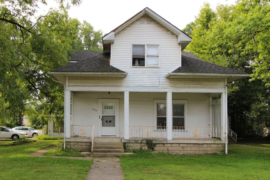 1515 W Main St in Muncie, IN - Foto de edificio