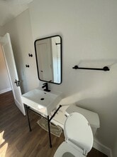 1222 SE 23rd Ave, Unit 1222 in Portland, OR - Building Photo - Building Photo