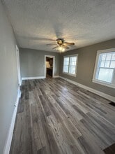 419 E Jackson St in Pittsburg, KS - Building Photo - Building Photo