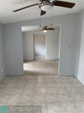 1030 NW 7th Terrace-Unit -2 in Fort Lauderdale, FL - Building Photo - Building Photo