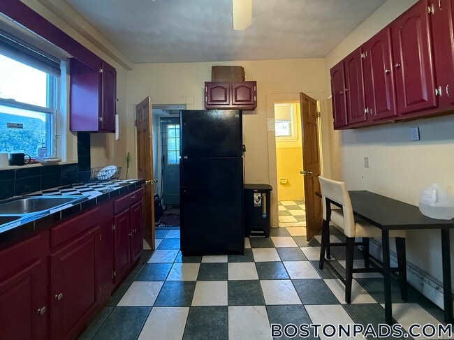 31 Seattle St in Boston, MA - Building Photo - Building Photo